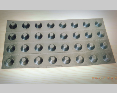 新乡市高密度聚乙烯土工膜蓄排水板 - 厂家
